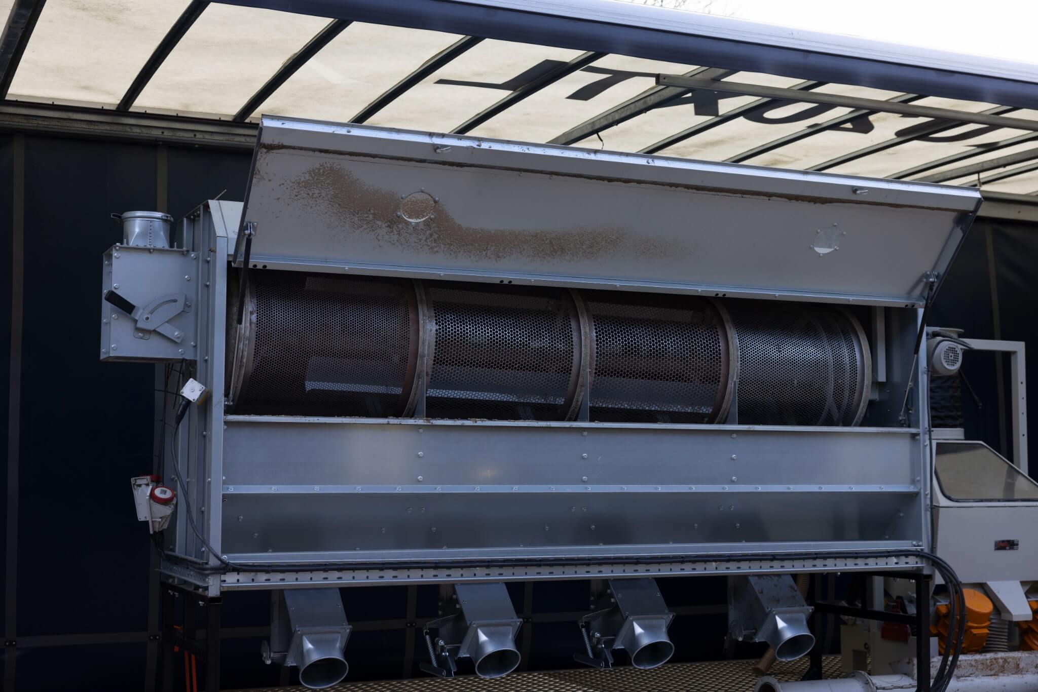 Seed cleaning machinery